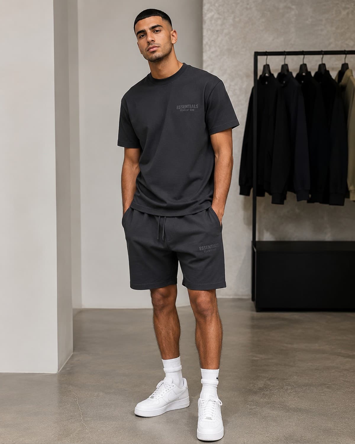 חליפת קיץ מבית המותג Essentials - Fear of God 4