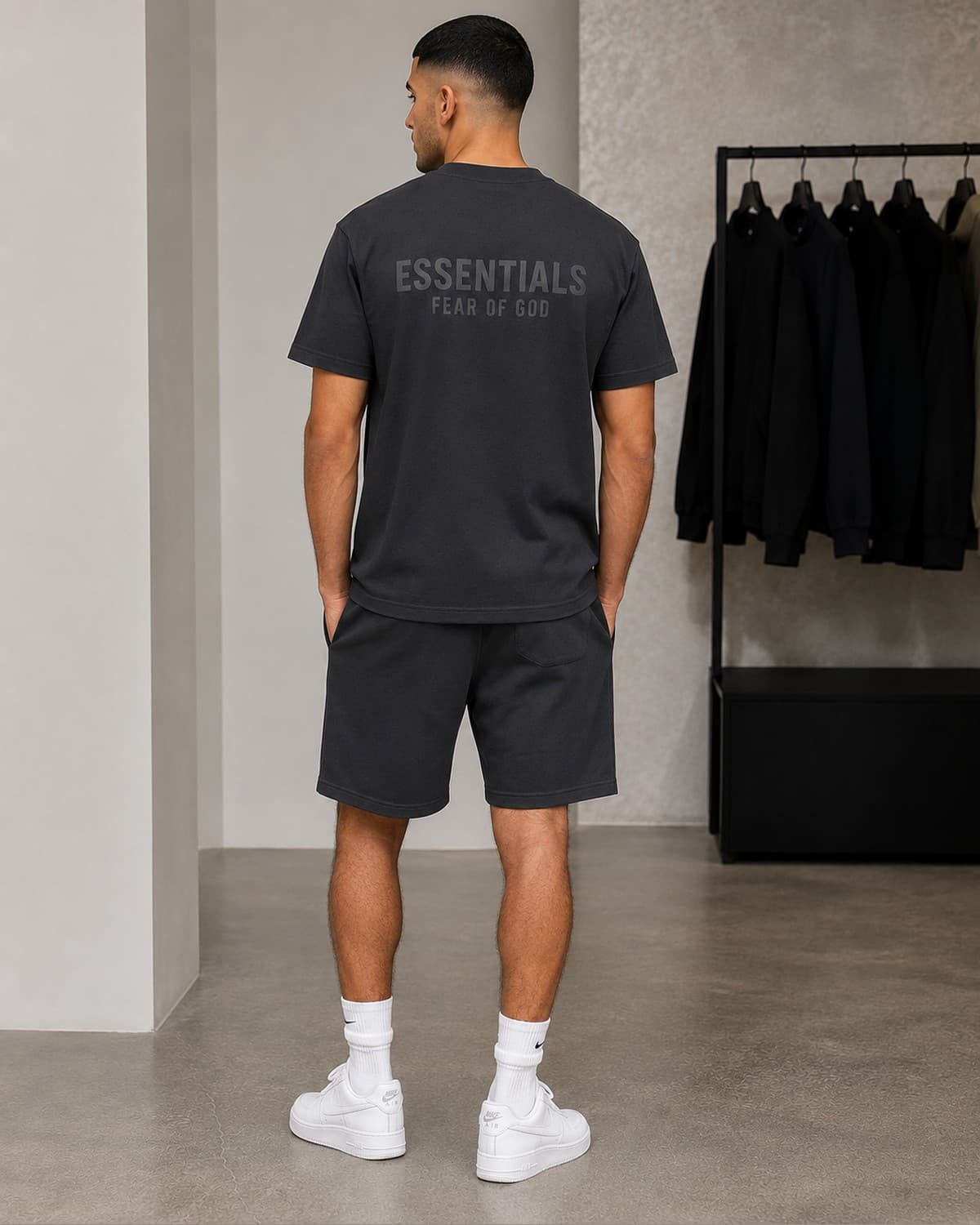 חליפת קיץ מבית המותג Essentials - Fear of God 5