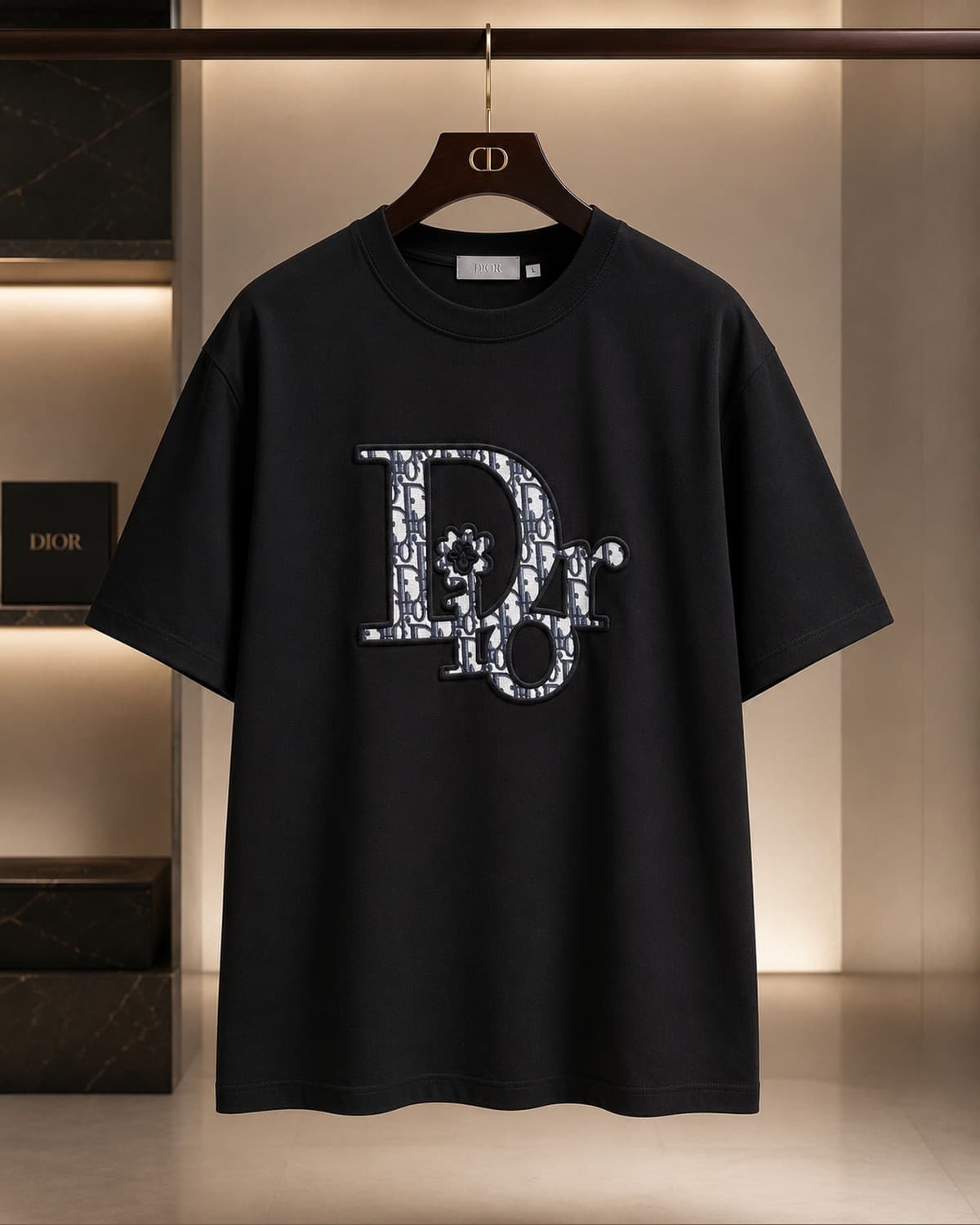 חולצת אוברסייז מבית המותג Dior - מבד עבה וכבד 6