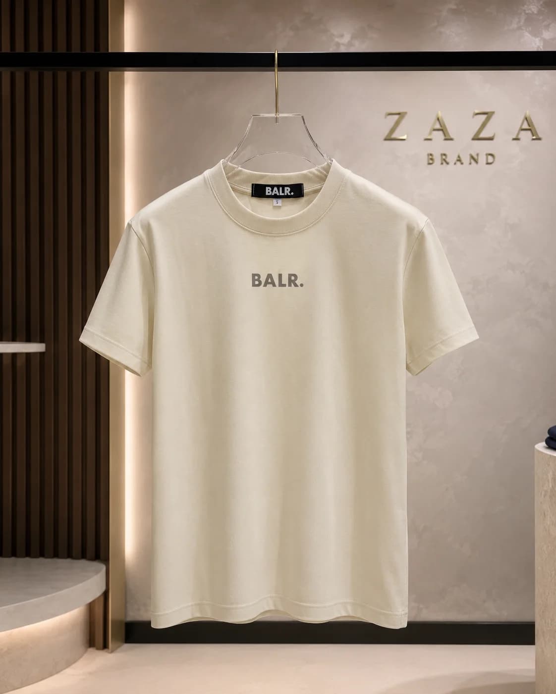 חולצת טי-שירט 'BALR.' קלאסית בעיצוב יוקרתי 2