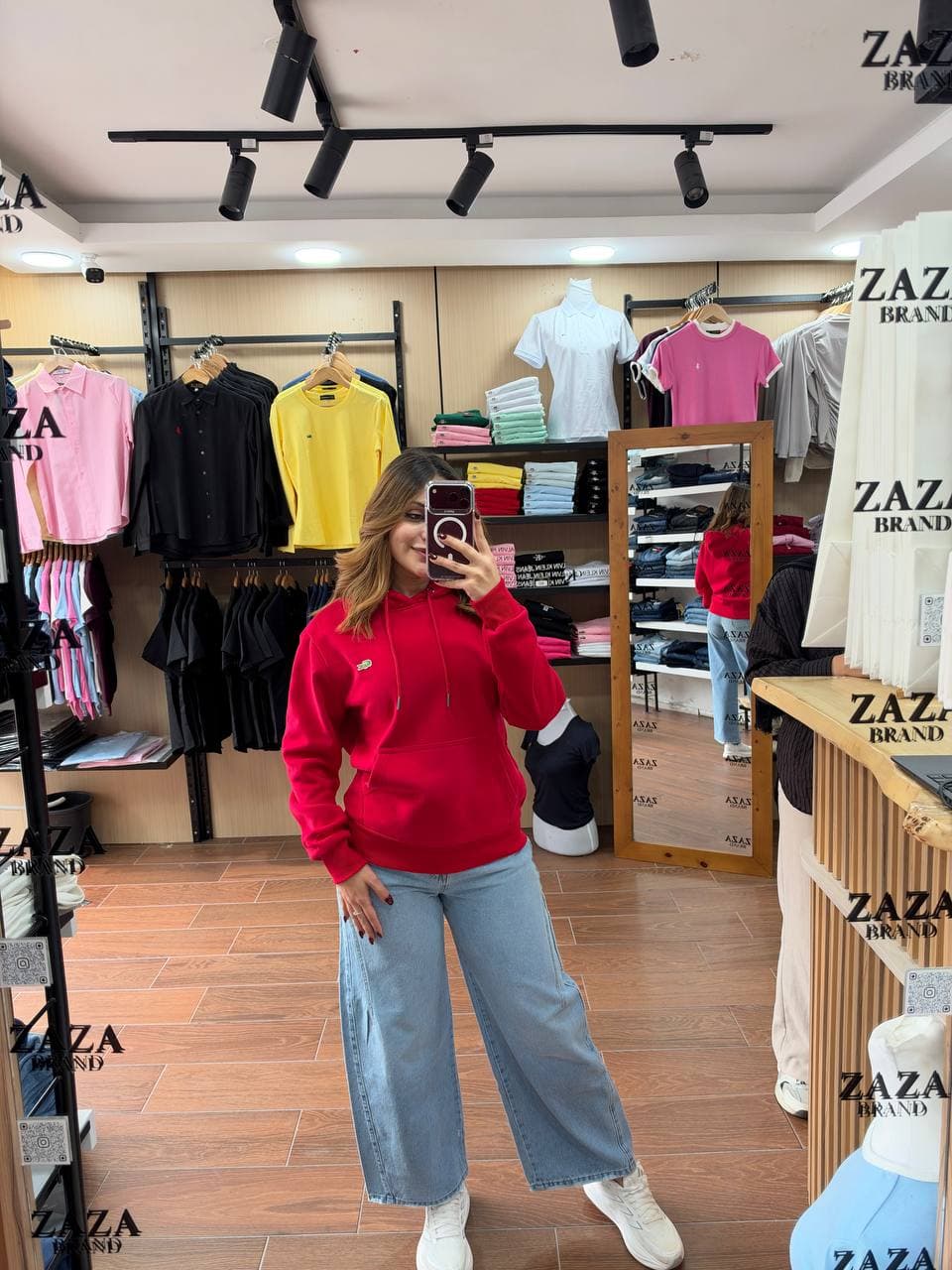קפוצ׳ון Lacoste לנשים 3